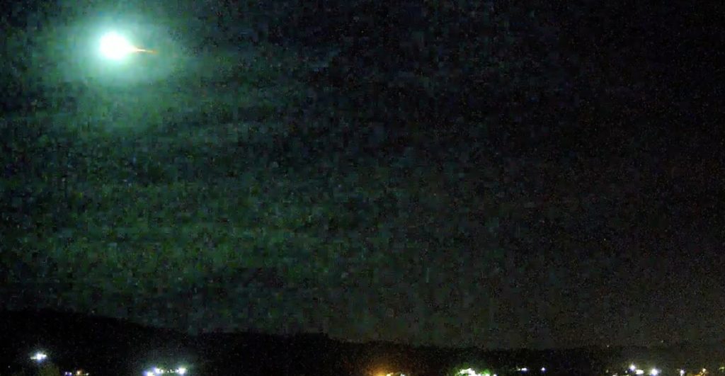 ahora-brasil-meteorito-ilumina-cielo (1)
