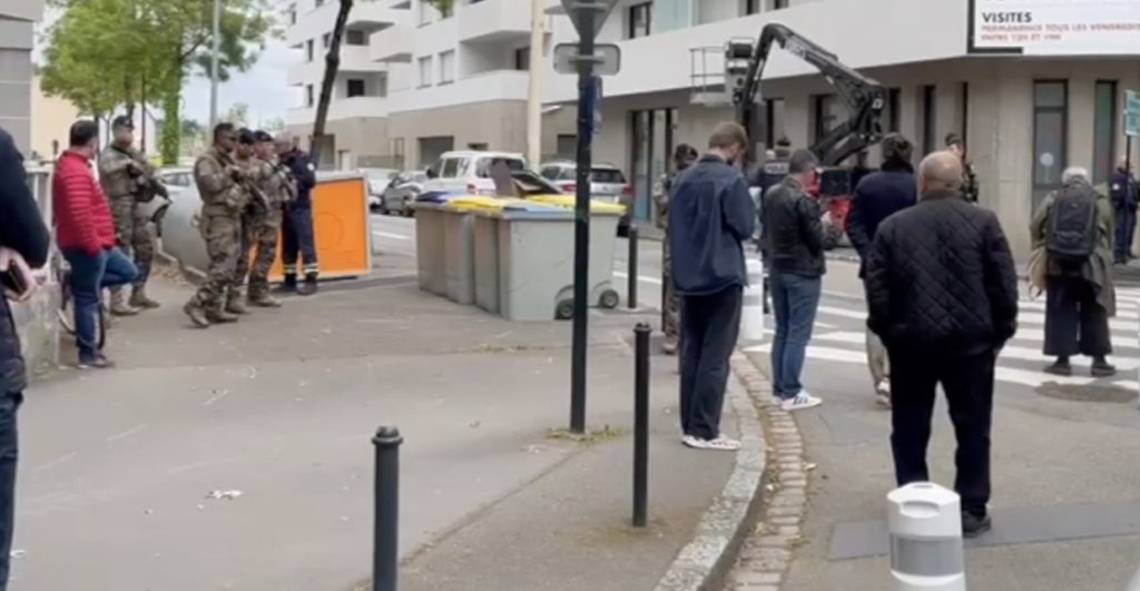 ataque-escuela-francia-un-muerto-tres-heridos