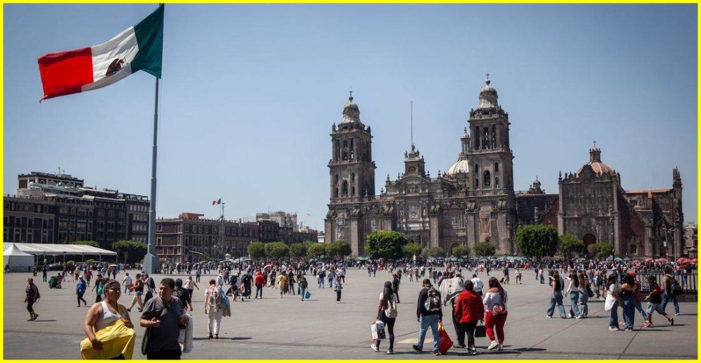 CDMX no se vacía en vacaciones de Semana Santa y llegan más turistas.