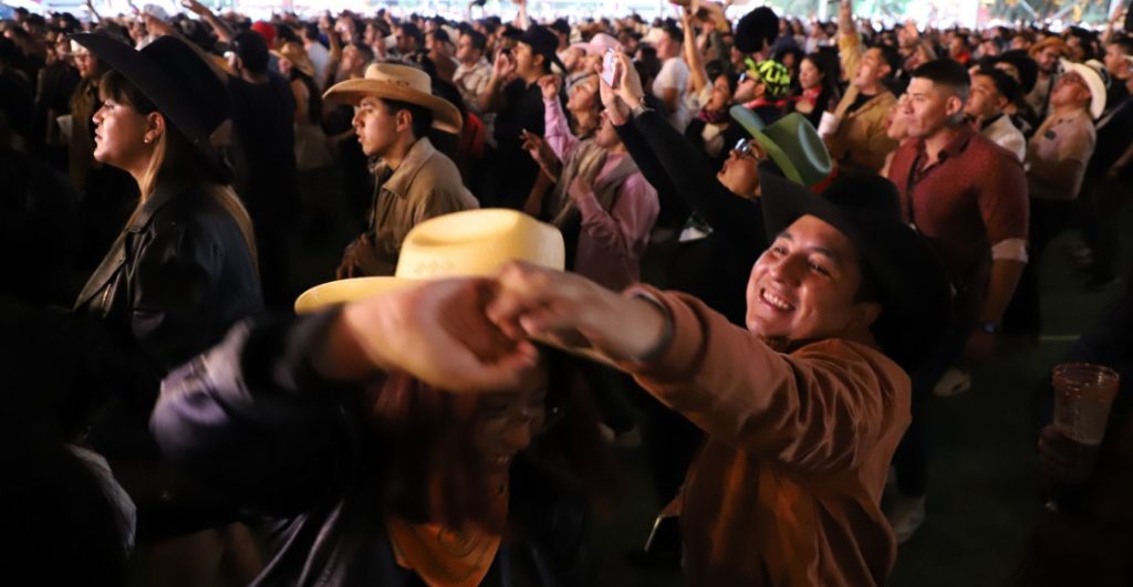 Se prohíben los narcocorridos y corridos tumbados en CDMX