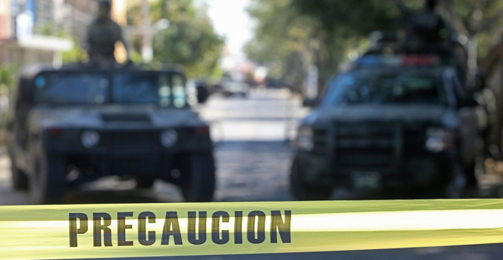 Mueren militares tras la explosión de una mina en Michoacán