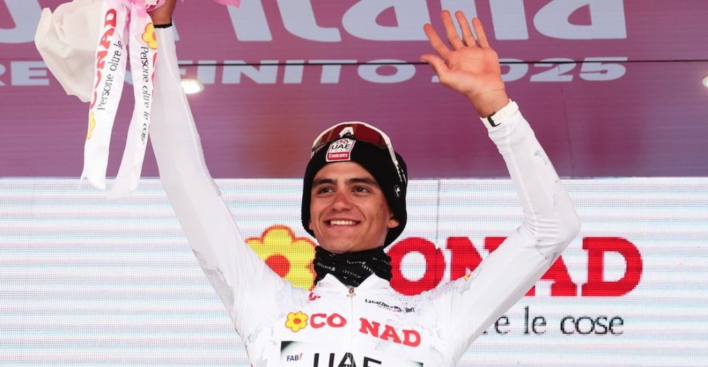 Maglia-Bianca-blanca-isaac-del-toro-giro-de-italia-records-historico-mexicano-2