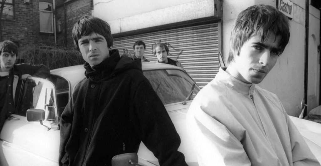 Oasis pide historias emotivas de fans para su documental y así puedes enviar la tuya