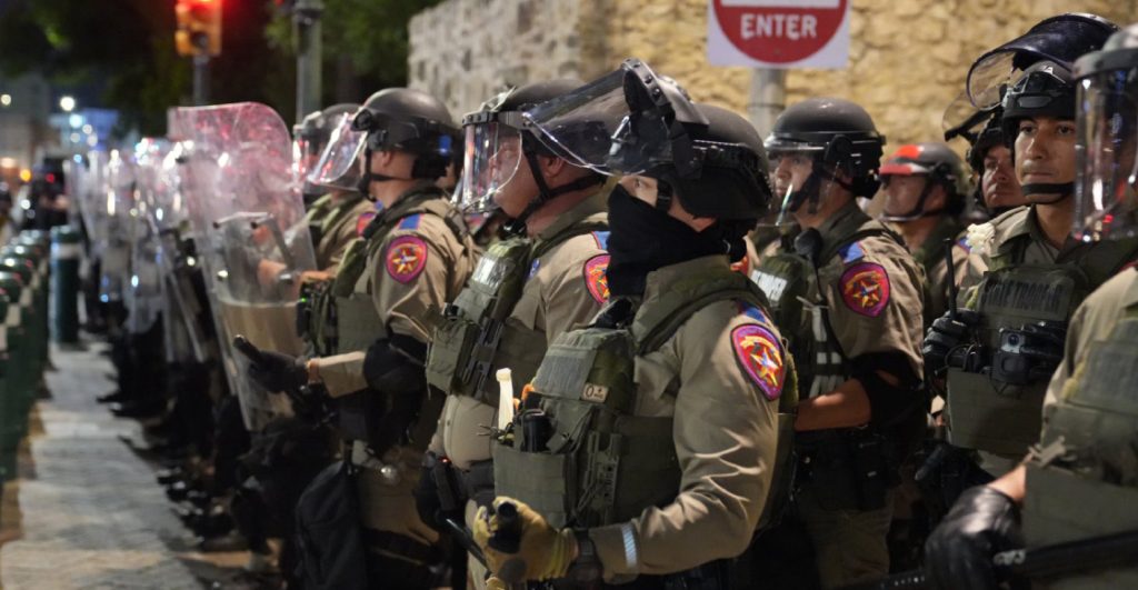 texas-despliega-5000-tropas-guardia-nacional-contra-protestas